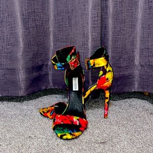 Vibrant, colorful fun Steve Madden Marlenee Sandal.